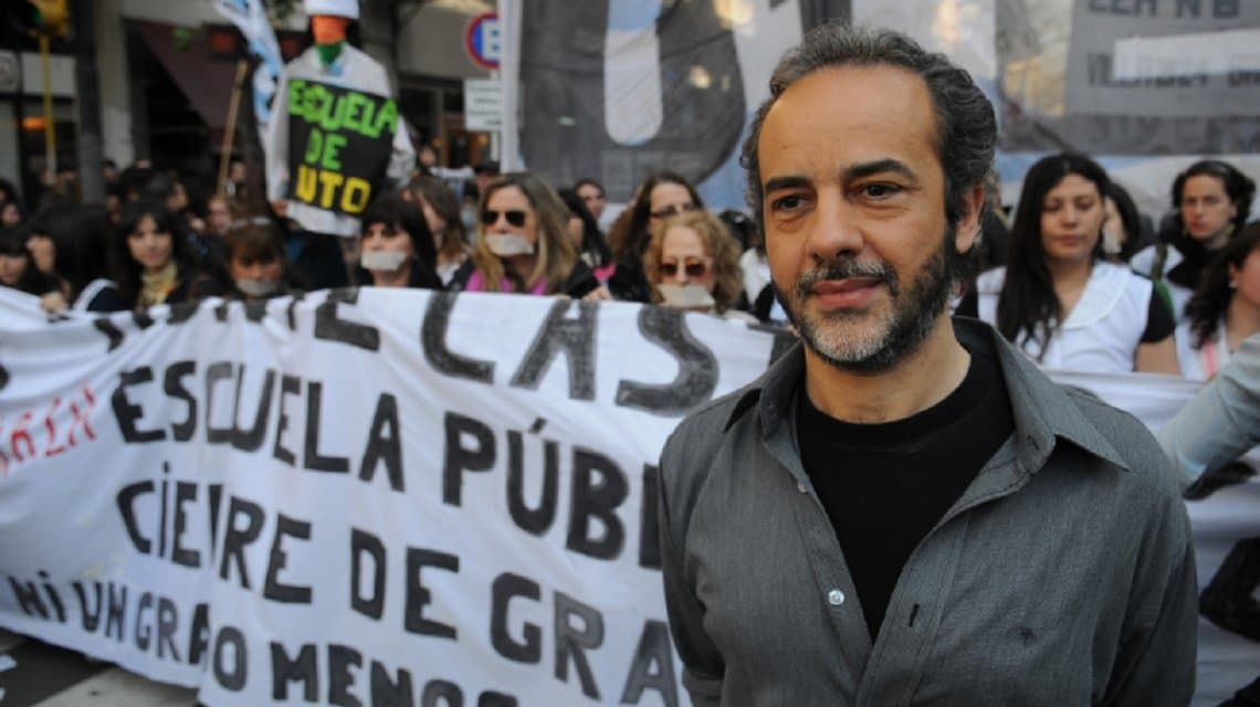 La Ciudad dio marcha atrás y no cerrará las escuelas nocturnas