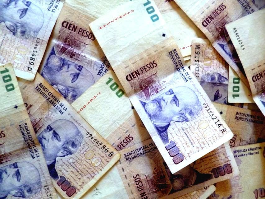En noviembre los salarios subieron un 2,9% y se ubicaron 16 puntos por debajo de la inflación