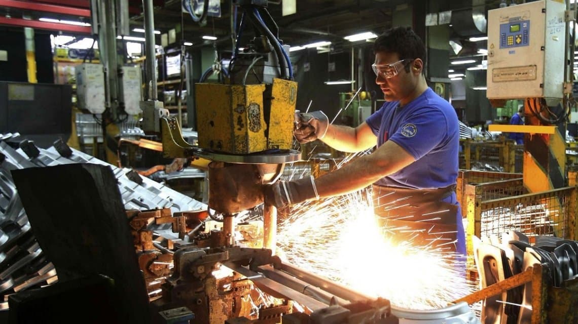 Diciembre para el olvido: se desplomaron la industria y la construcción