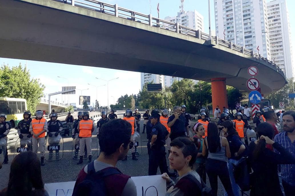 Jornada de protestas en varios puntos de la ciudad de Buenos Aires