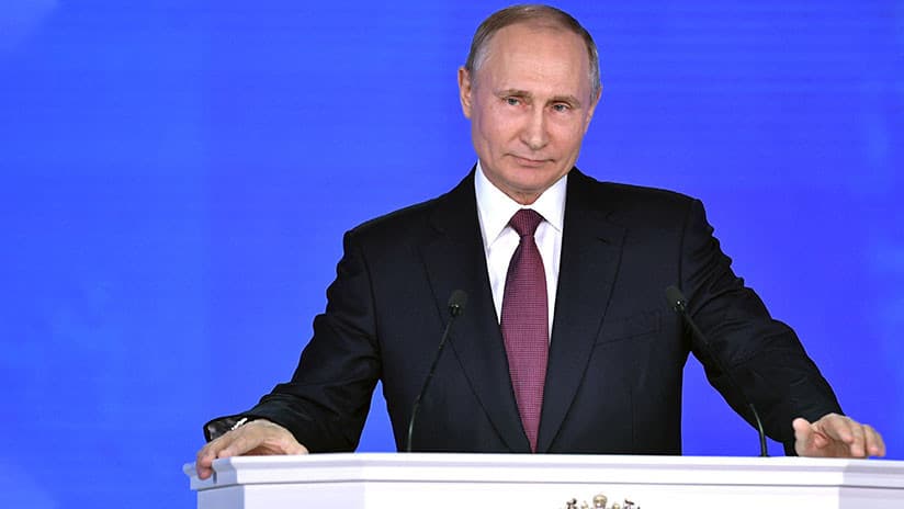 Vladimir Putin amenazó con apuntar sus misiles a Estados Unidos si Washington despliega sus cohetes en Europa