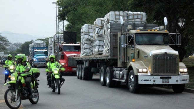 Crisis de Venezuela: Brasil jura entregar ayuda, desafiando a Maduro