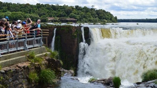 Más de 11 mil turistas ya recorrieron las nuevas pasarelas de la Garganta del Diablo en las Cataratas de Iguazú