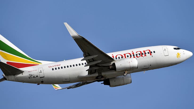 Se desploman las acciones de Boeing en Wall Street tras el segundo accidente de un 737 MAX 8 en cinco meses