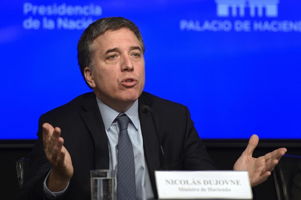 Dujovne dijo que «la economía comenzó a recuperarse» y le respondió a Lavagna