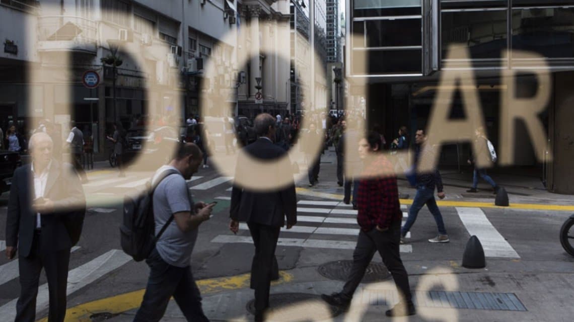 El dólar sigue en alza, llegó a su máximo histórico y ya cotiza a $43,60