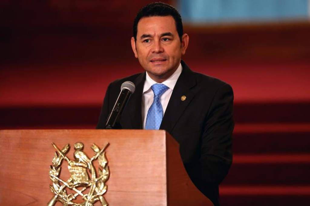 Guatemala da un paso más hacia la dictadura