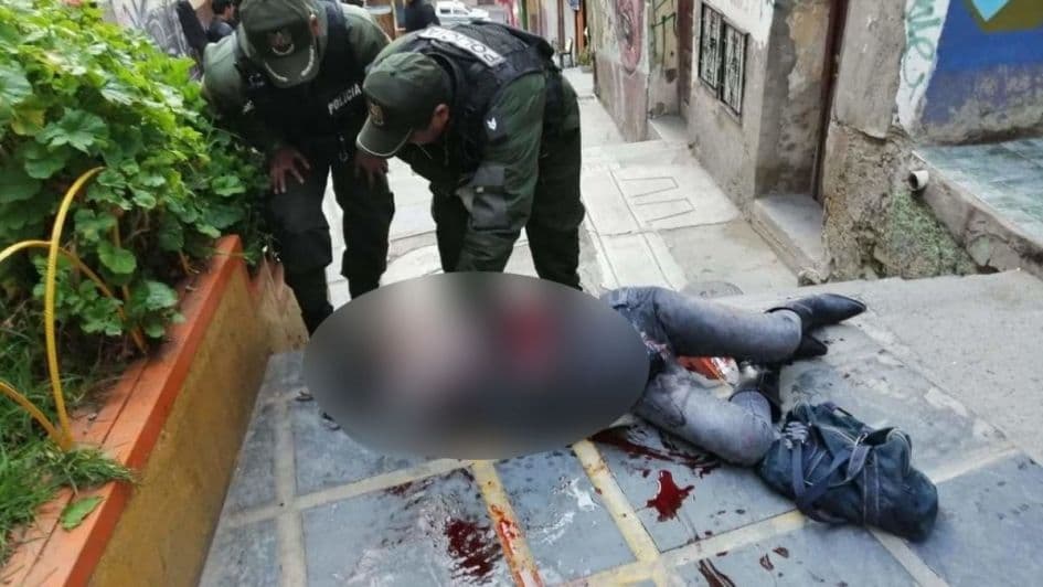 Iba a festejar que había ganado una beca para estudiar en EE.UU. pero su ex la degolló