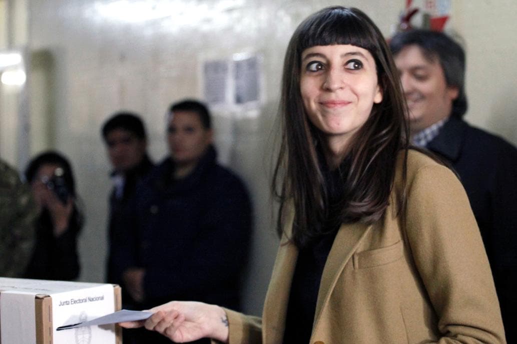 Avanzan los preparativos para juzgar a Florencia Kirchner, que sigue en Cuba