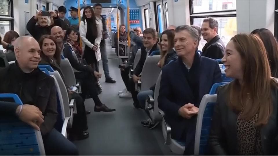 Mauricio Macri, en la inauguración del viaducto del tren Mitre: «Por más dudas que haya, el camino es por acá»