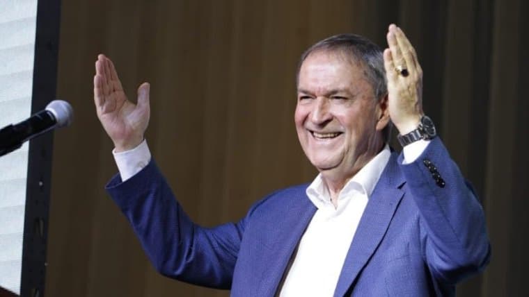 Schiaretti habló con Macri tras su triunfo en Córdoba y los gobernadores empujan por una reunión del PJ no K