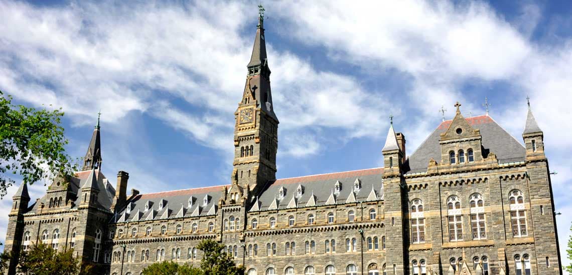 Un estudiante demandó a Georgetown por el escándalo de los sobornos a universidades estadounidenses