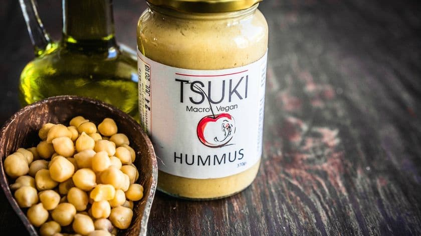 Anmat prohibió, por botulismo, la elaboración y venta de un hummus vegano: dos hermanas graves