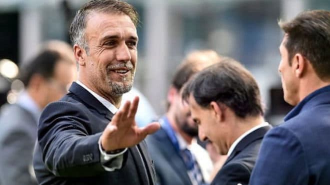 Gabriel Batistuta, candidato a dirigir a un club en Inglaterra