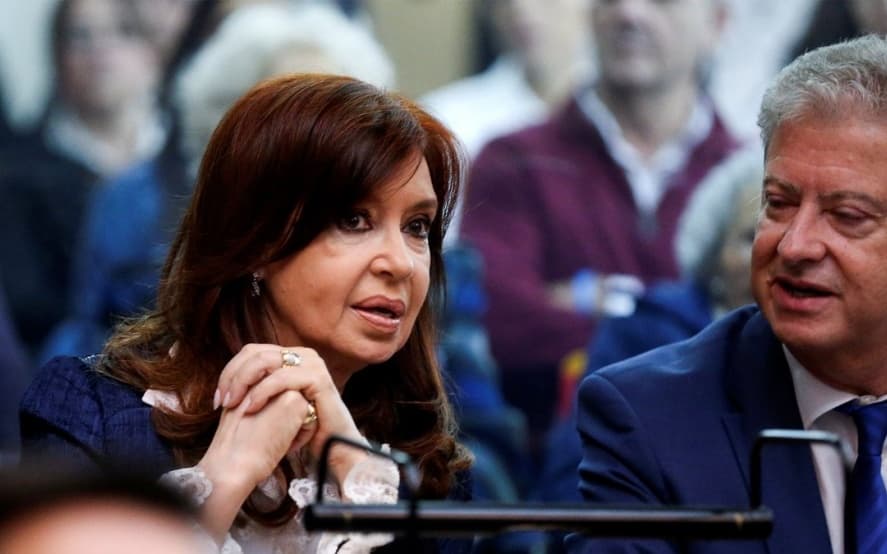 La revista que leyó Cristina Kirchner y el acusado que habló con todos: cómo fue la segunda audiencia del juicio oral por la obra pública