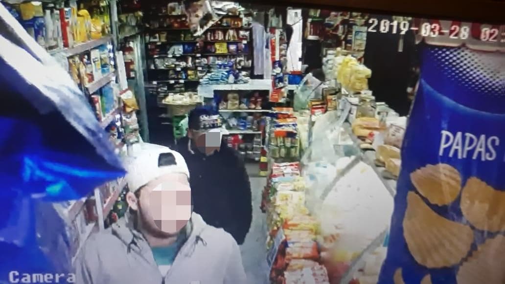 Padre e hijo fueron detenidos por liderar una banda que robaba almacenes y fiambrerías en Morón