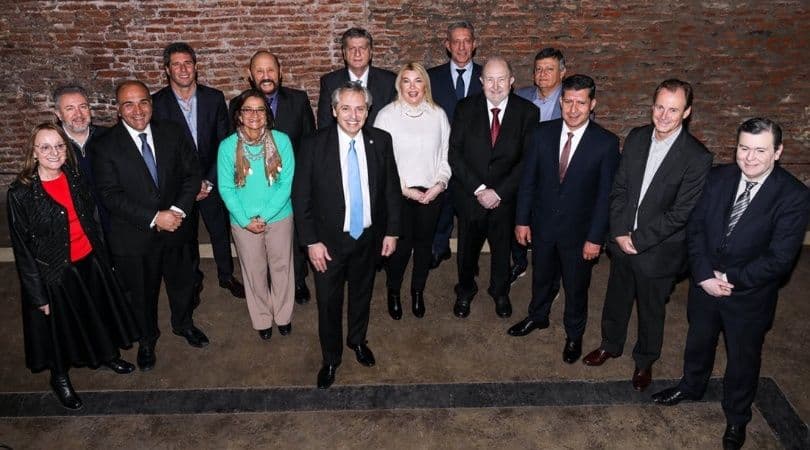 Alberto Fernández busca cerrar un acuerdo electoral con once gobernadores