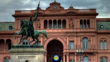 El Gobierno adelantó el asueto en la administración pública