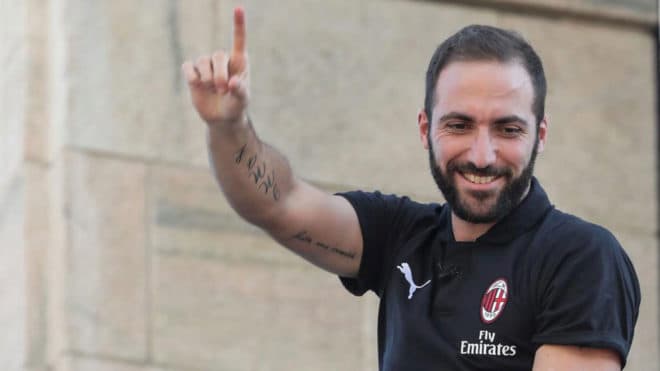Gonzalo Higuaín se acerca a la Roma