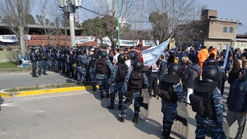 Dos hijos del «Pata» Medina involucrados en un violento enfrentamiento entre dos facciones de la UOCRA en Ensenada