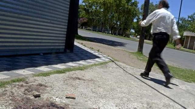 Quiso asaltar una panadería y lo mataron a golpes dos empleados