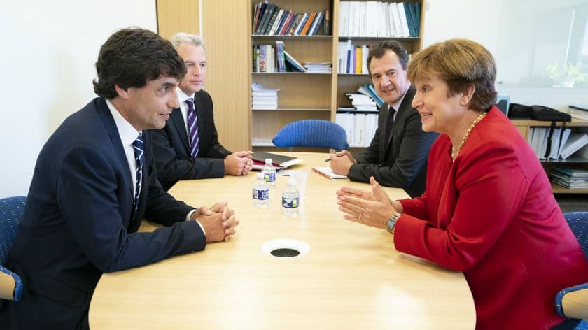 Un «alivio» para el Gobierno: el Banco Mundial y el BID ratificaron créditos para la Argentina