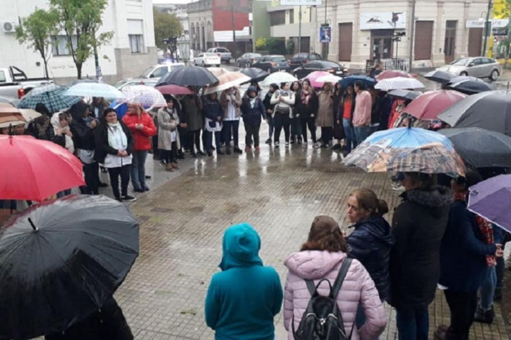 Una maestra sufrió un ACV tras la agresión de un padre en Dolores