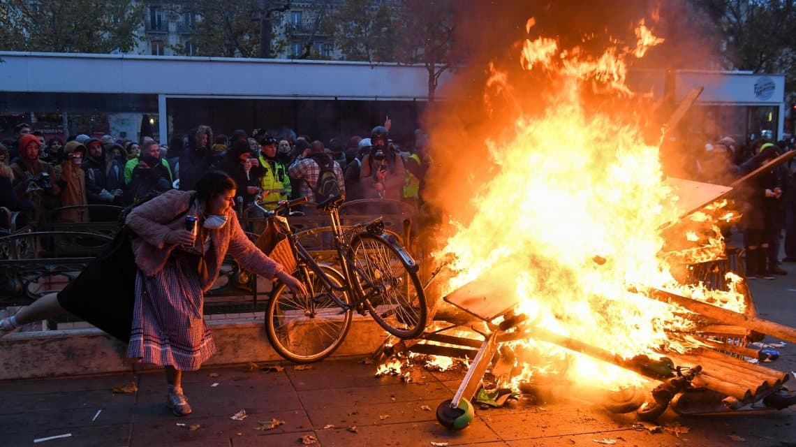 Segundo día de huelga en Francia contra la reforma de pensiones de Emmanuel Macron