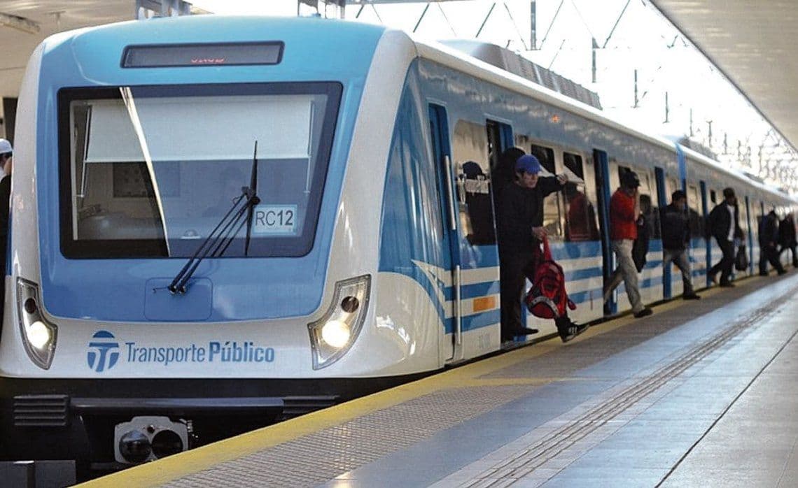 Demoras y cancelaciones en el Tren Roca por una protesta de trabajadores despedidos