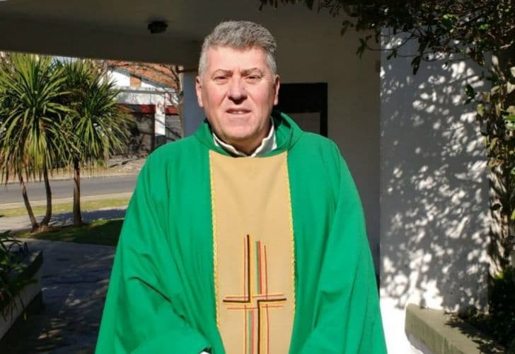 Homenajean al cura Lorenzo en la parroquia donde habría cometido los abusos