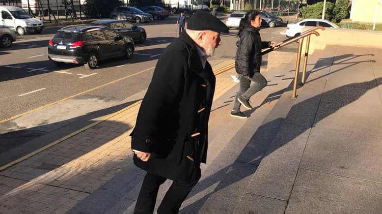 El juez Bonadio ordenó operativos en más de 30 municipios por una investigación derivada del caso Cuadernos