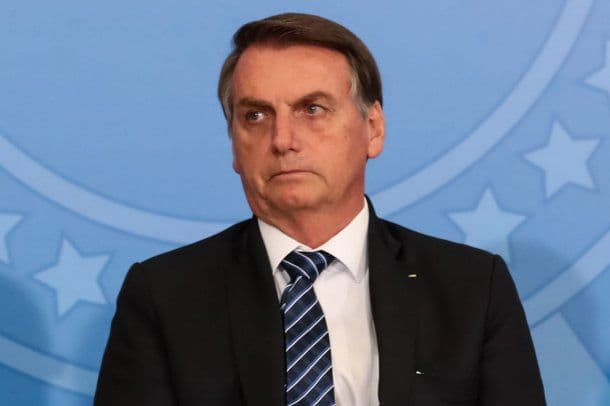 Jair Bolsonaro, hospitalizado tras golpearse la cabeza en su residencia
