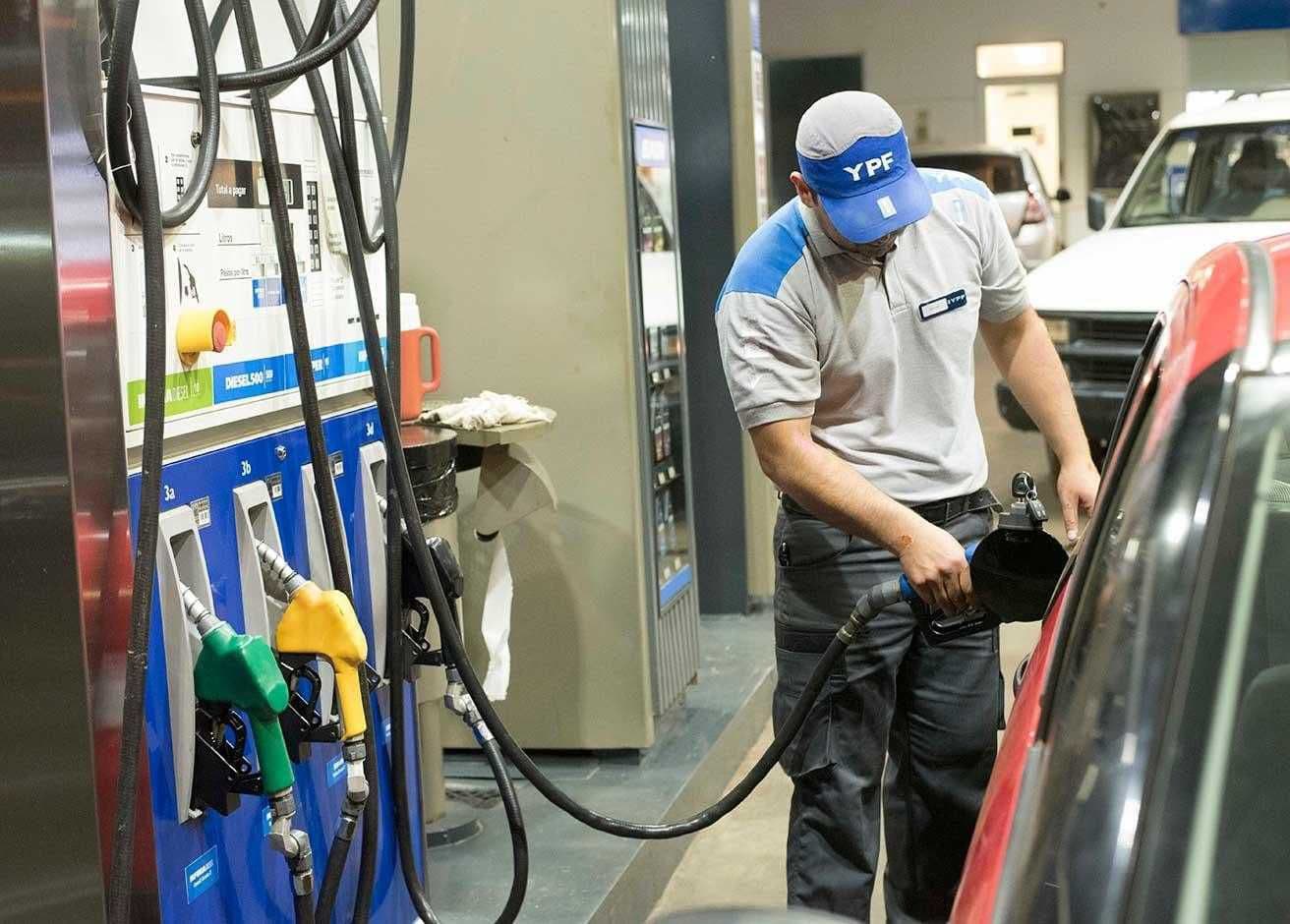 YPF dio marcha atrás con el aumento del 5%