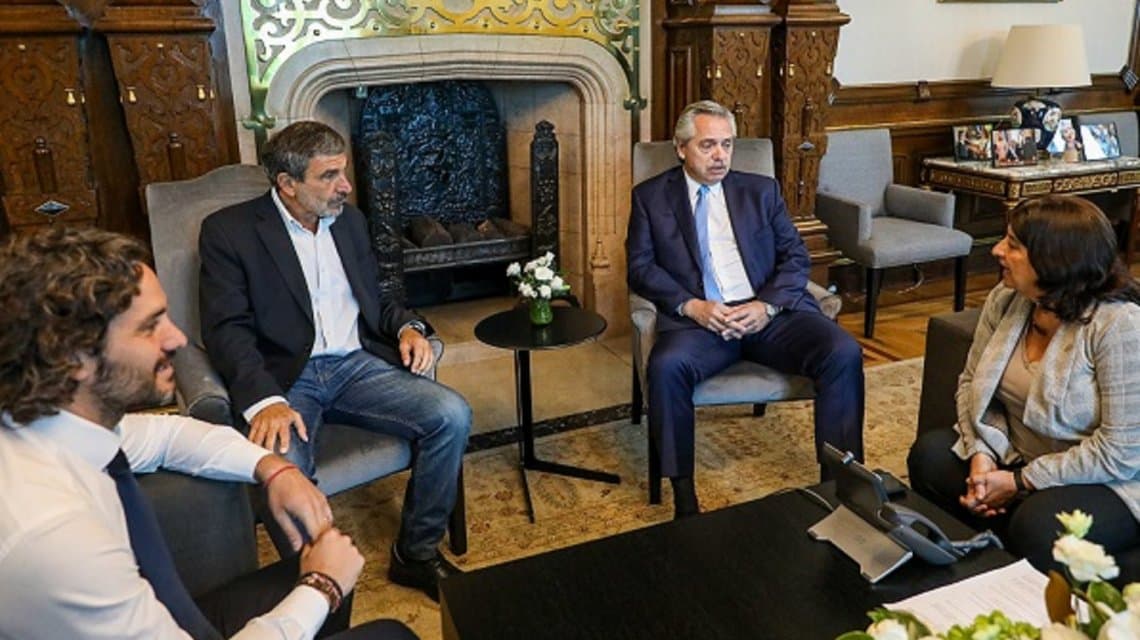 El Gobierno anunció un aumento en las becas del Conicet