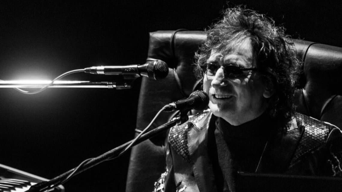 Charly García se cayó y se quebró la cadera: el apoyo de Diego Maradona