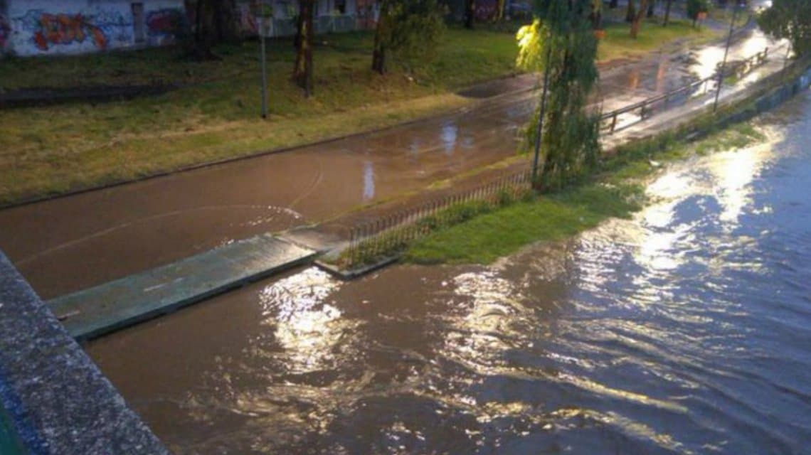 Fuerte temporal en Córdoba: familias evacuadas, cortes de luz y calles anegadas