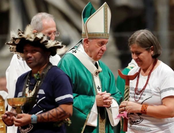 El Papa Francisco descartó que haya sacerdotes casados en el Amazonas