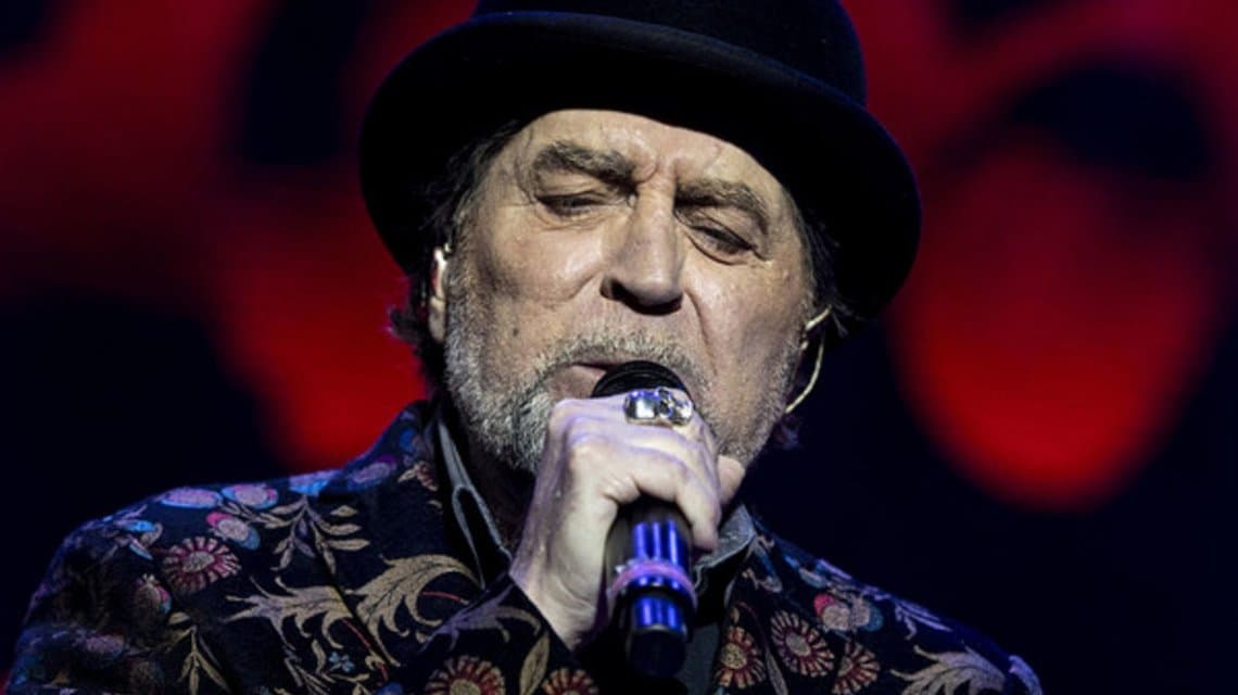 Operan de urgencia a Joaquín Sabina por un derrame cerebral