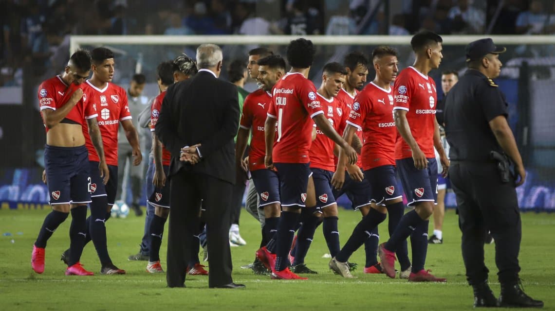 Independiente pone la cara ante su público tras la histórica derrota en el clásico: recibe a Fortaleza por la Sudamericana
