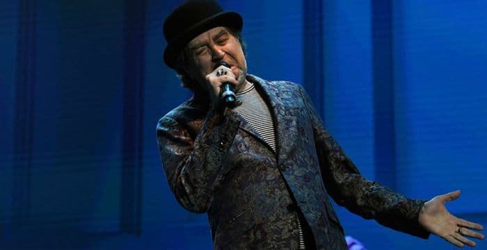 Joaquín Sabina salió de terapia intensiva tras su accidente sobre el escenario