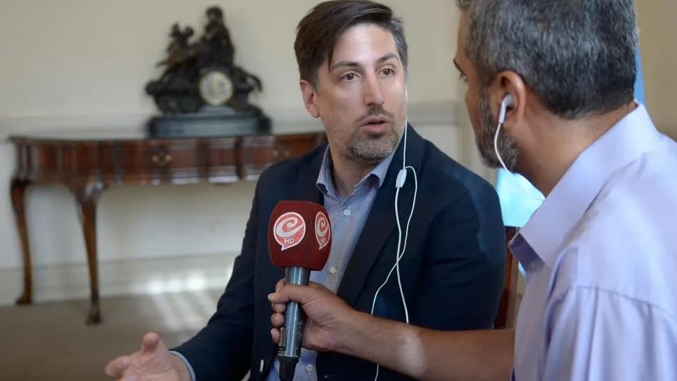 «El Estado no puede perseguir adolescentes porque fuman marihuana», dijo el ministro de Educación