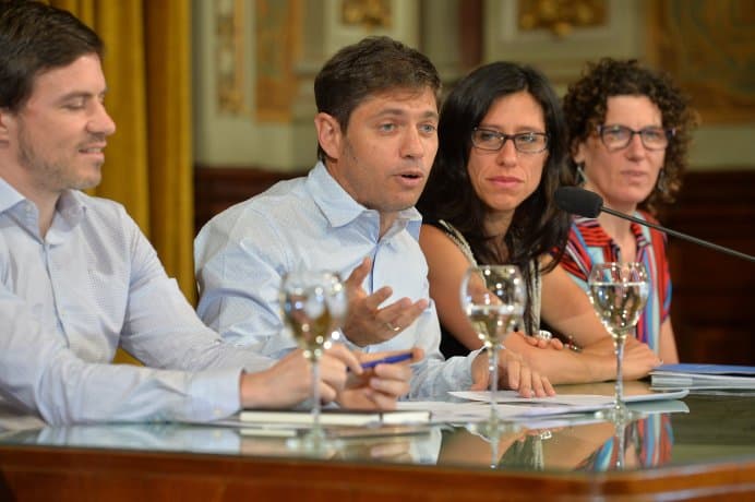 Axel Kicillof firmó un convenio de Precios Cuidados y pidió que el programa sea «una política permanente»