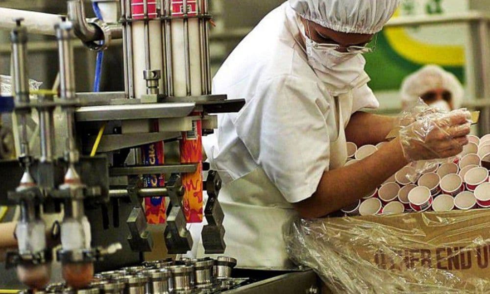 El Estado pagará parte de los salarios de las pymes afectadas por el parate económico