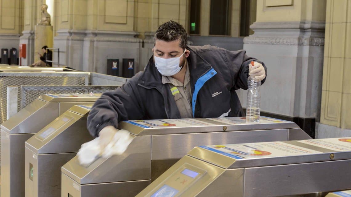 El Gobierno estudia decretar la «emergencia nacional en el transporte» por el coronavirus