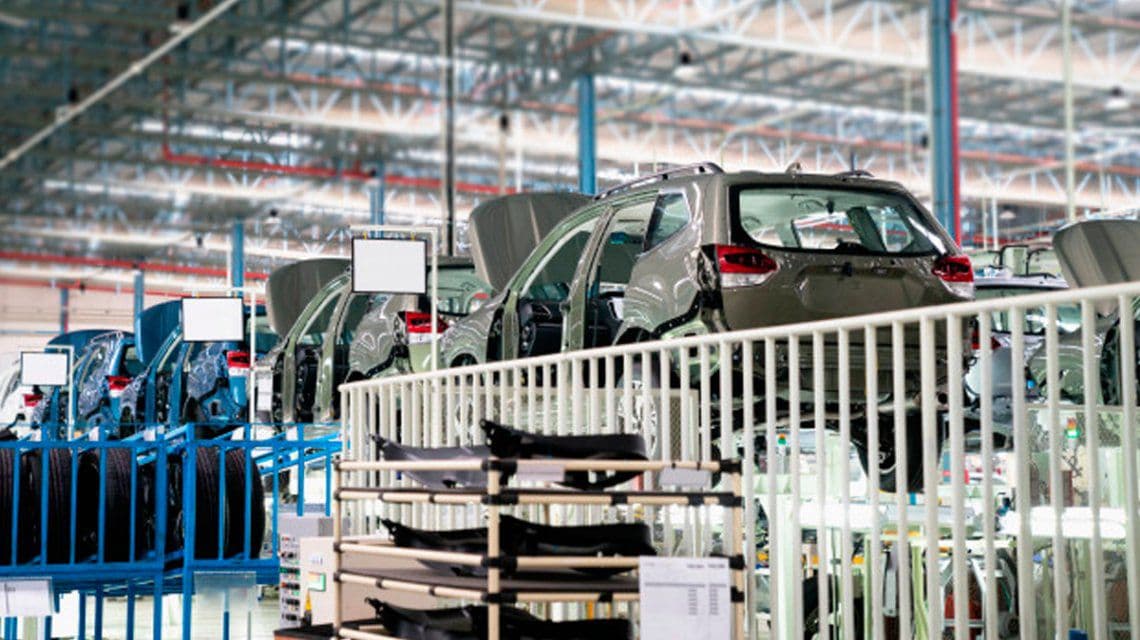 Por el coronavirus, las automotrices negocian una rebaja de 75% de los sueldos