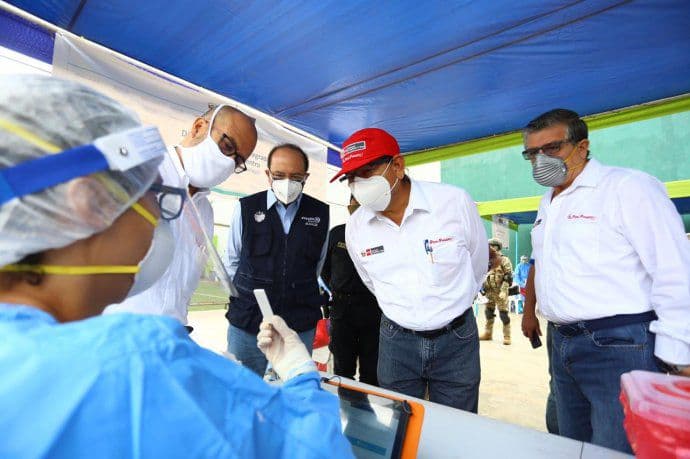 Perú: ministro a cargo de la cuarentena se enfermó de coronavirus
