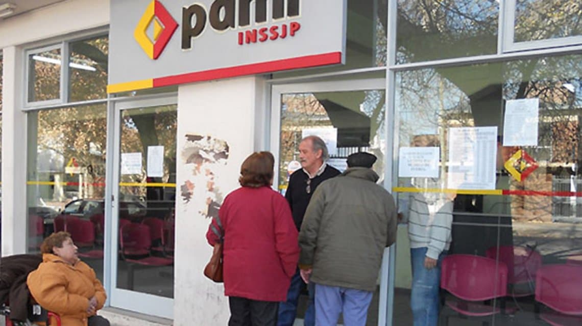 PAMI otorgará $4.800 a 540.000 jubilados que reciben bolsones alimentarios