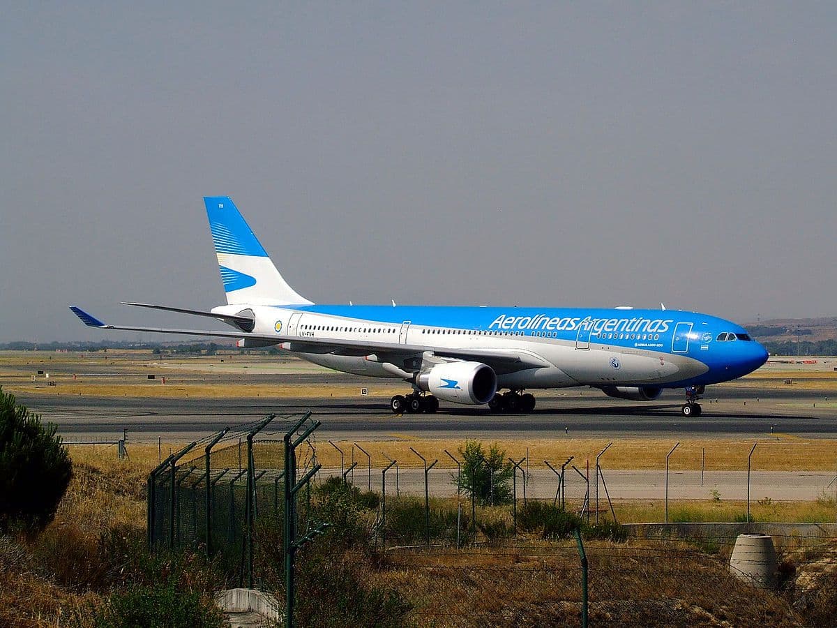 Aerolíneas Argentinas confirmó siete nuevos vuelos a China en busca de insumos sanitarios