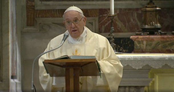 El papa Francisco reabrió la Basílica de San Pedro tras permanecer dos meses cerrada por el coronavirus