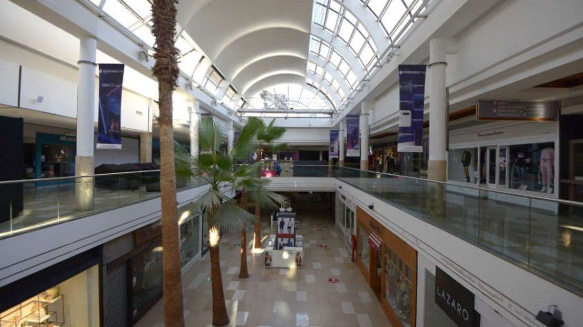 Los shoppings piden habilitar la modalidad de «take away» en todo el país